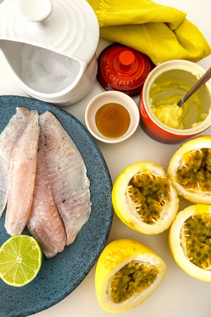 Tilápia grelhada com molho de maracujá fácil - Imagem do artigo