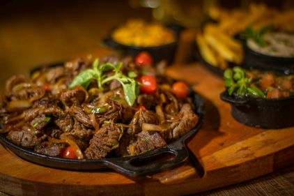 Iscas de Filé-mignon Douradas e Suculentas - Imagem do artigo