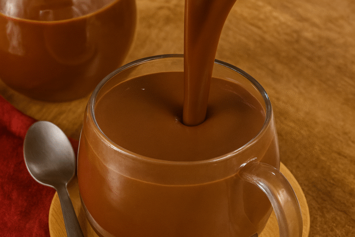 Chocolate Quente Cremoso e Perfumado Receita Clássica para Dias Frios